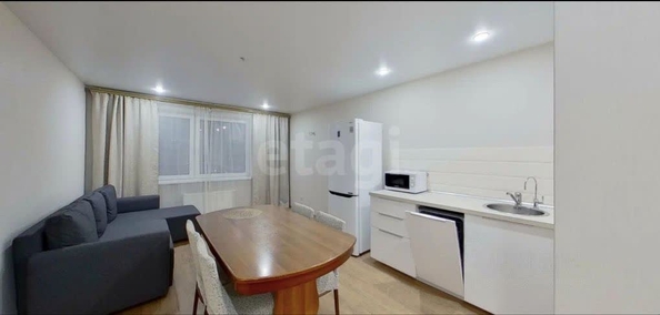 
  Продается 3-комн. квартира, 74.3 м², Большевистская ул, д. 100
. Фото 3.
