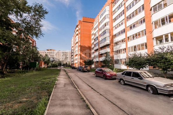 
  Продается 1-комн. квартира, 37.2 м², Петухова ул, д. 130/1
. Фото 2.