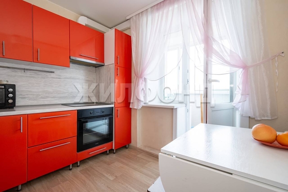 
  Продается 2-комн. квартира, 48 м², Солидарности ул, д. 72
. Фото 2.