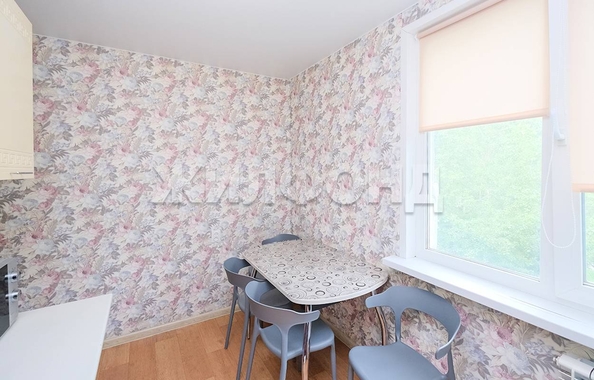 
  Продается 3-комн. квартира, 57.9 м², Петухова ул, д. 134
. Фото 5.