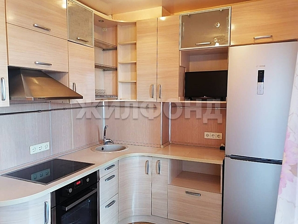 
  Продается 1-комн. квартира, 36.6 м², Толбухина ул, д. 2
. Фото 2.