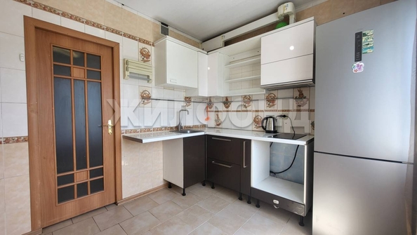 
  Продается 2-комн. квартира, 47 м², Троллейная ул, д. 18
. Фото 3.