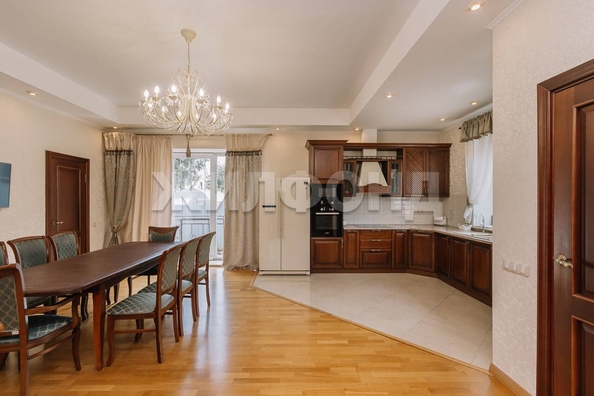 
  Продается дом, 190 м², Новосибирск
. Фото 12.