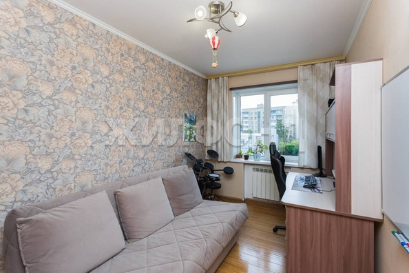 
  Продается 4-комн. квартира, 73.7 м², Челюскинцев ул, д. 15
. Фото 7.