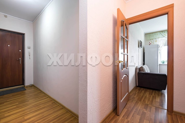 
  Продается 1-комн. квартира, 37.6 м², Связистов ул, д. 15
. Фото 4.