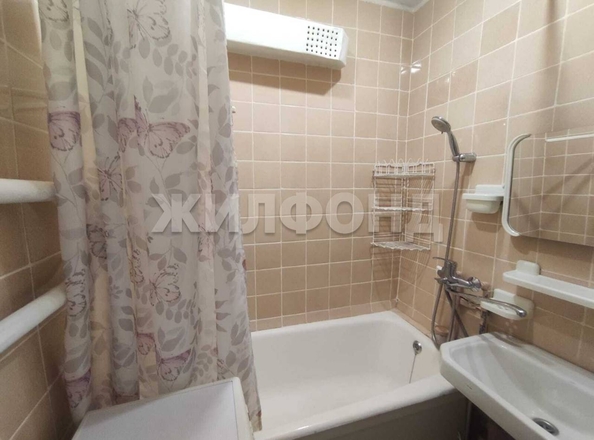 
  Продается 2-комн. квартира, 42.8 м², Революции ул, д. 6
. Фото 9.