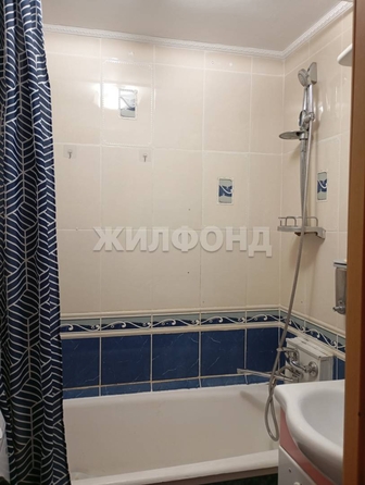 
  Продается 3-комн. квартира, 63.5 м², Военный городок ул, д. 138
. Фото 15.