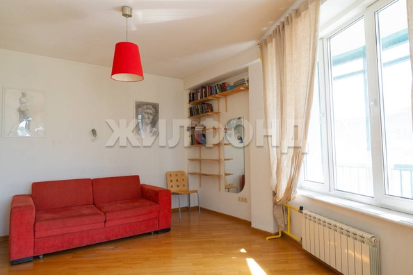 
  Продается 1-комн. квартира, 37.1 м², Советская ул, д. 95
. Фото 4.