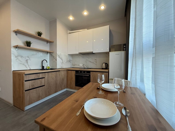 
  Сдается посуточно 1-комн. квартира, 40 м², Николая Островского ул, д. 195
. Фото 2.