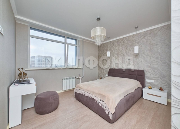 
  Продается 2-комн. квартира, 77.6 м², Кропоткина ул
. Фото 2.