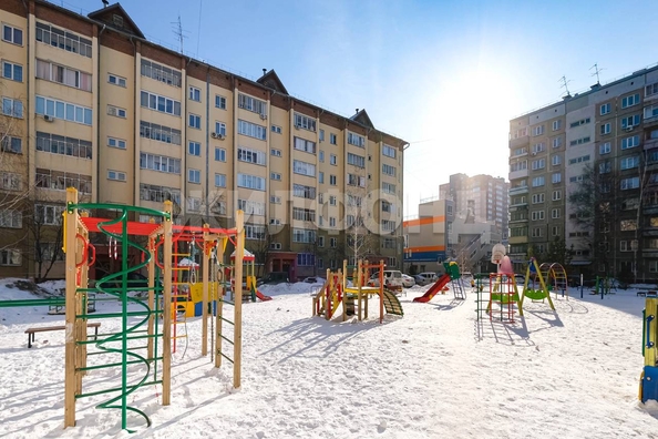 
  Продается 3-комн. квартира, 63.7 м², Новосибирская ул, д. 12
. Фото 36.