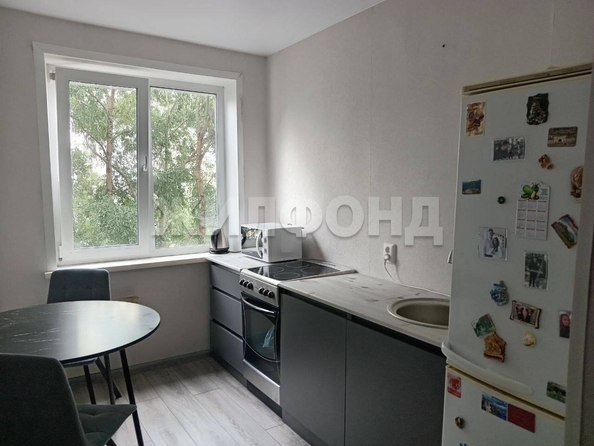 
  Продается 2-комн. квартира, 43.7 м², Троллейная ул, д. 20
. Фото 2.