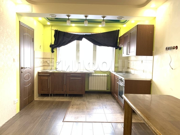 
  Продается 3-комн. квартира, 57.7 м², Академическая ул, д. 13
. Фото 2.