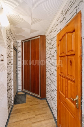
  Продается 2-комн. квартира, 46.1 м², Петухова ул, д. 42
. Фото 8.