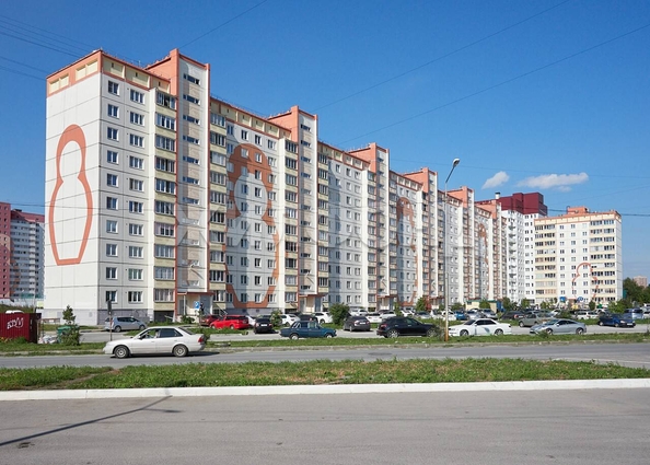 
  Продается 3-комн. квартира, 76.9 м², Петухова ул, д. 99/2
. Фото 2.
