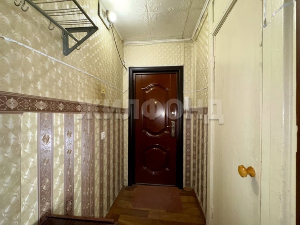 
  Продается 1-комн. квартира, 30.6 м², Есенина ул, д. 63
. Фото 5.