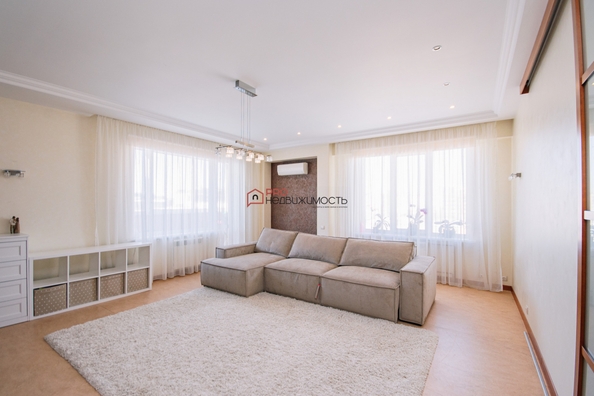 
  Продается 3-комн. квартира, 130 м², Коммунистическая ул, д. 77
. Фото 3.