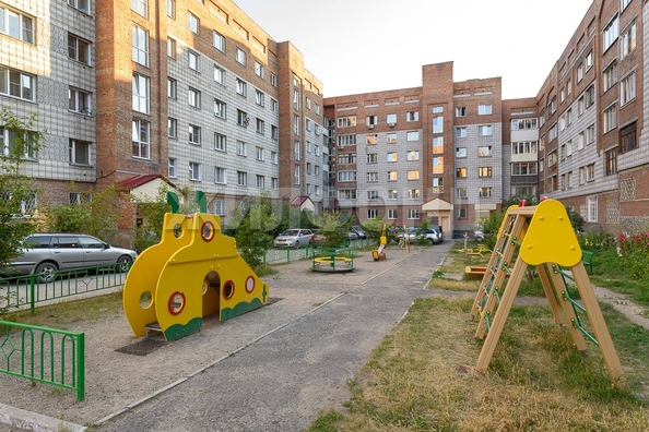 
  Продается 4-комн. квартира, 82.3 м², Вертковская ул, д. 40
. Фото 2.