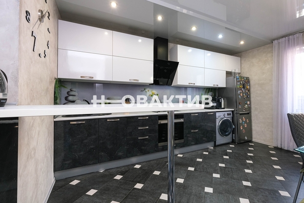 
  Продается 3-комн. квартира, 103 м², Сухарная ул, д. 96/2
. Фото 9.