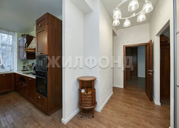 
  Продается 3-комн. квартира, 77.2 м², Крылова ул, д. 3
. Фото 6.