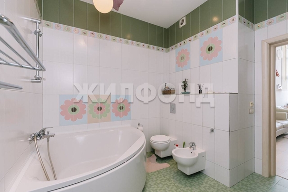 
  Продается 4-комн. квартира, 217.9 м², Галущака ул, д. 9
. Фото 41.