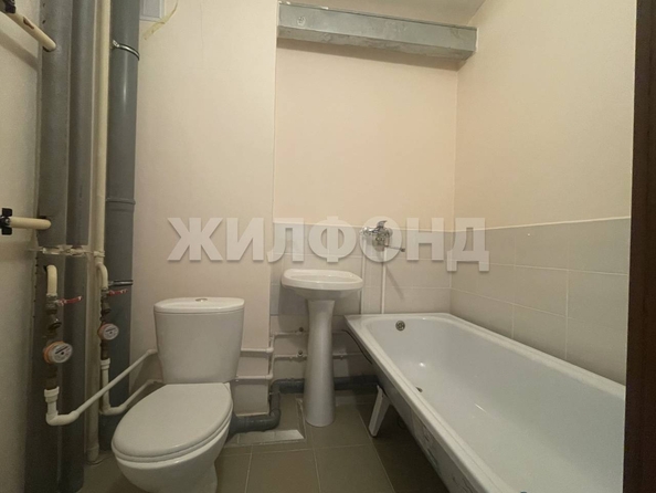 
  Продается 1-комн. квартира, 32.5 м², Титова ул, д. 256
. Фото 7.
