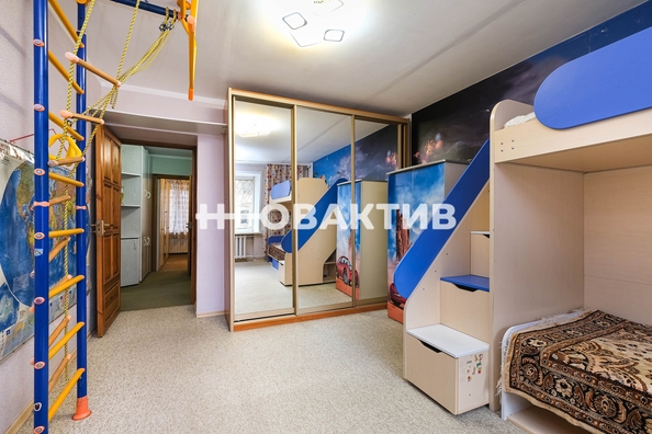 
  Продается 3-комн. квартира, 68 м², Сибирская ул, д. 49
. Фото 1.