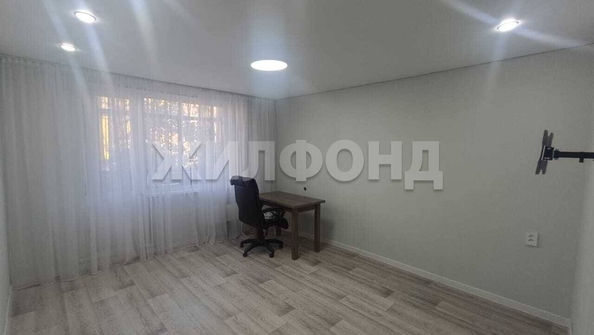 
  Продается 2-комн. квартира, 43.7 м², Космическая ул, д. 8
. Фото 2.