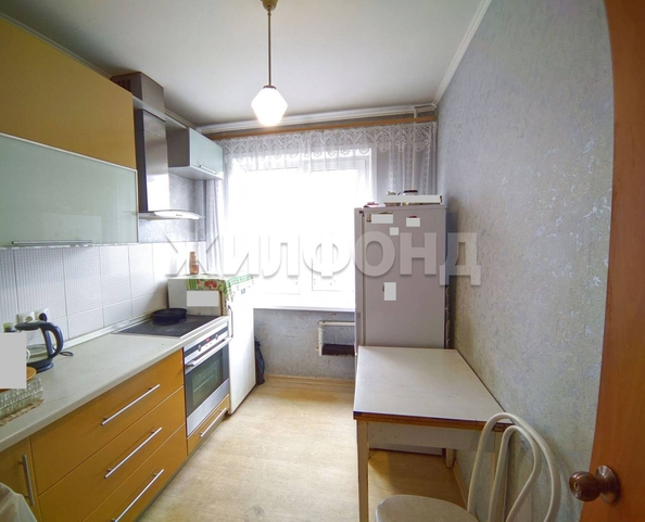 
  Продается 3-комн. квартира, 59 м², Есенина ул, д. 10
. Фото 3.
