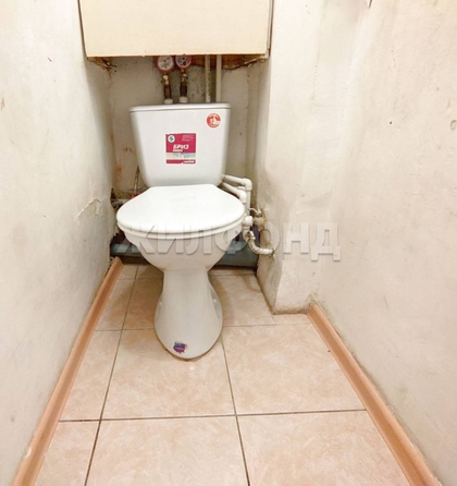 
  Продается 3-комн. квартира, 59 м², Есенина ул, д. 10
. Фото 7.