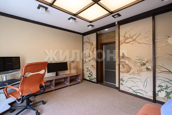 
  Продается 4-комн. квартира, 312 м², Золотодолинская ул, д. 35
. Фото 9.