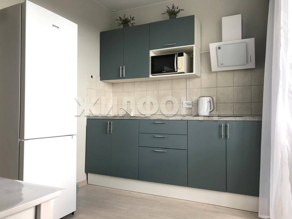 
  Сдается 1-комн. квартира, 37 м², генерал-майора Рожкина А.Н. ул, д. 5/1
. Фото 3.