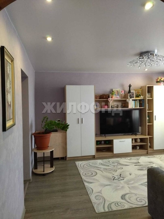 
  Продается 3-комн. квартира, 67.3 м², Революции пр-кт, д. 53
. Фото 9.