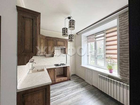 
  Продается 3-комн. квартира, 75.4 м², Титова ул, д. 22
. Фото 10.