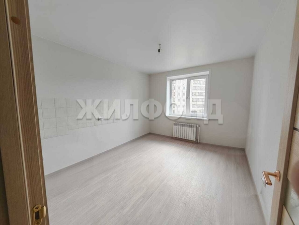 
  Продается 1-комн. квартира, 38 м², Красный пр-кт, д. 331
. Фото 2.