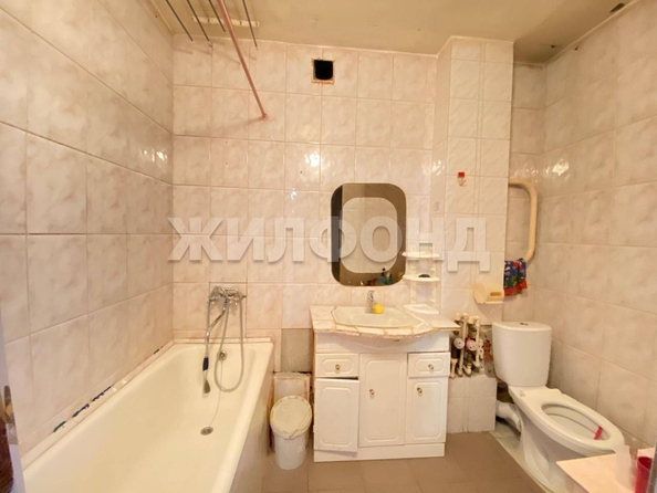 
  Продается 2-комн. квартира, 65 м², Серебренниковская ул, д. 4/1
. Фото 8.
