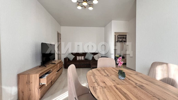 
  Продается 2-комн. квартира, 42.2 м², Карла Маркса пр-кт, д. 27
. Фото 8.