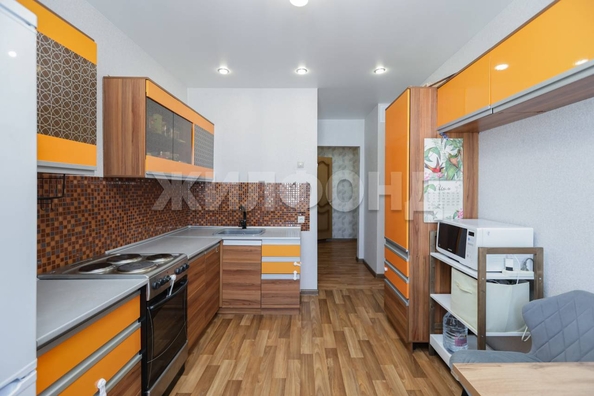 
  Продается 2-комн. квартира, 75.6 м², В. Высоцкого ул, д. 62
. Фото 2.