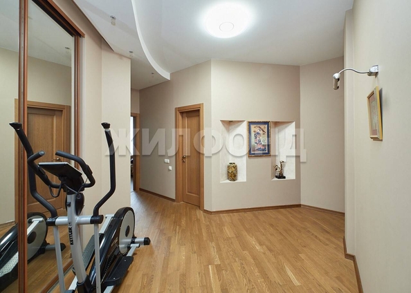 
  Продается 3-комн. квартира, 137.9 м², Галущака ул, д. 1
. Фото 17.