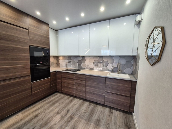 
  Продается 3-комн. квартира 62 м². Фото 1.