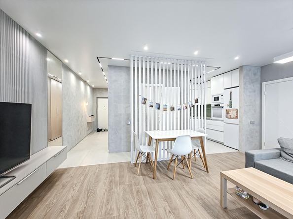 
  Продается 2-комн. квартира 60 м², в ЖК Никольский парк, дом 7. Фото 2.