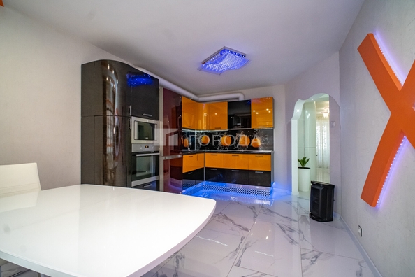 
  Продается 4-комн. квартира 140 м². Фото 7.