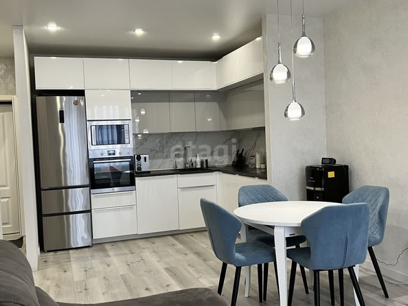 
  Продается 3-комн. квартира 91.3 м². Фото 1.