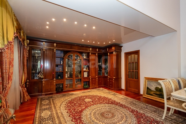 
  Продается 4-комн. квартира 292 м². Фото 2.