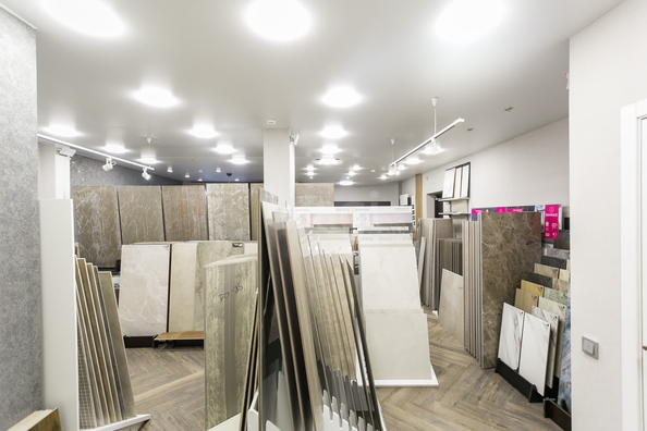 
  Продается универсальное помещение 60 м², в ЖК Радужный каскад, б/с 19. Фото 18.