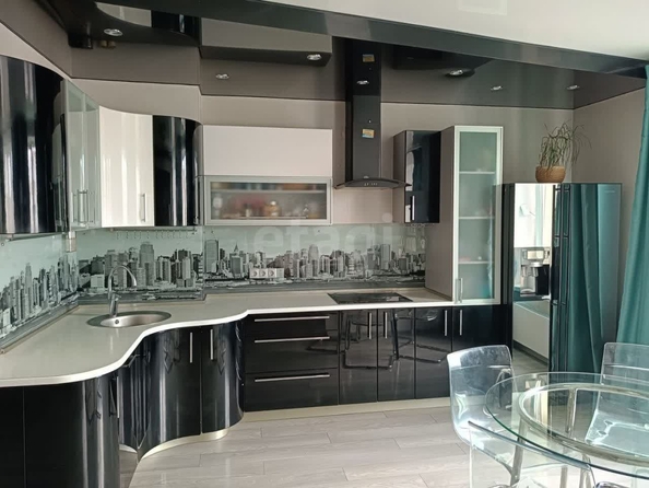 
  Продается 3-комн. квартира 90.6 м². Фото 1.