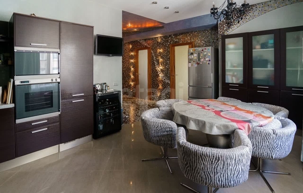 
  Продается 4-комн. квартира 184 м². Фото 3.