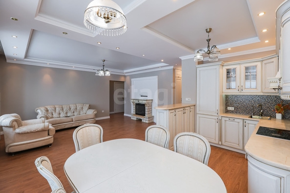 
  Продается 3-комн. квартира 80.1 м², в ЖК Радужный каскад, б/с 19. Фото 1.
