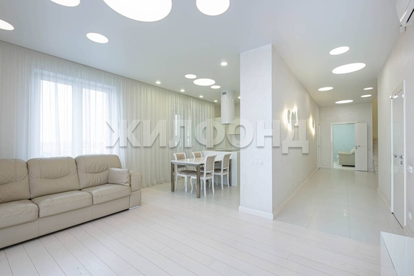 
  Продается 4-комн. квартира 187.6 м². Фото 1.