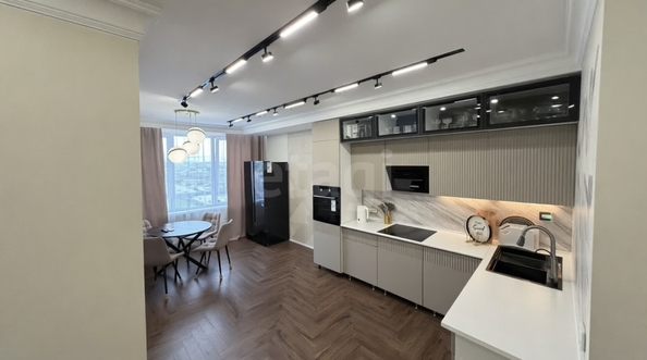 
  Продается 2-комн. квартира 57.5 м², в ЖК Тайгинский парк, дом 2. Фото 2.